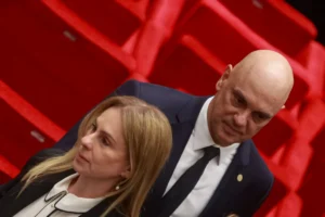 alexandre-de-moraes-e-a-advogada-viviane-barci-de-moraes-durante-cerimonia-de-posse-dos-ministros-luis-felipe-salomao-e-mauro-luiz-campbell-marques-stj-metropoles-2